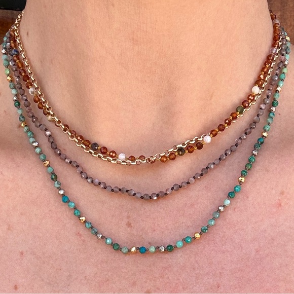 Handmade hand knotted triple layer gemstone necklace - Picture 4 of 8